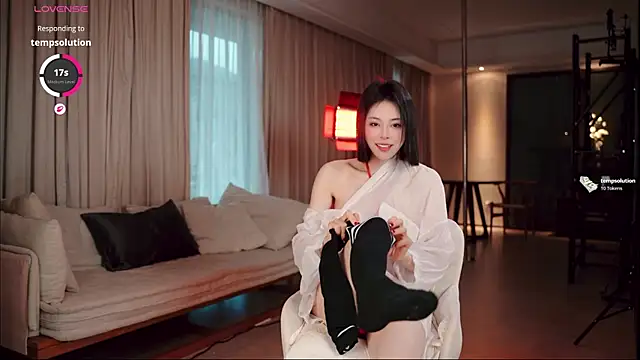 jiayao1999 online show from 05/17/26, 10:04