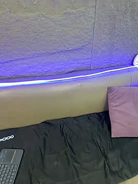 Snapshot of GiaRedd chatting on 04/05/26, 04:24 GiaRedd online show from 04/05/26, 04:24