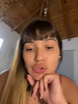Snapshot of miicbebita chatting on 04/20/26, 02:51 miicbebita online show from 04/20/26, 02:51
