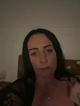 Freya-lane online show from 04/17/26, 08:22