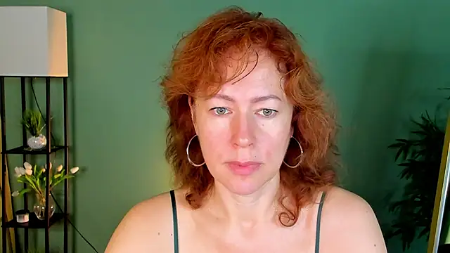 Snapshot of LeticiaRomano chatting on 06/27/26, 04:07 LeticiaRomano online show from 06/27/26, 04:07