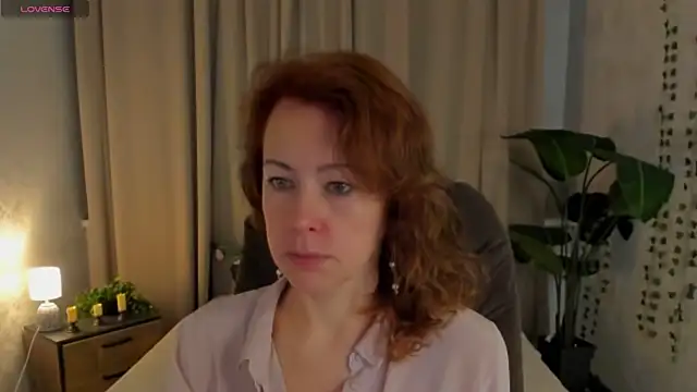 LeticiaRomano online show from 04/19/26, 03:51