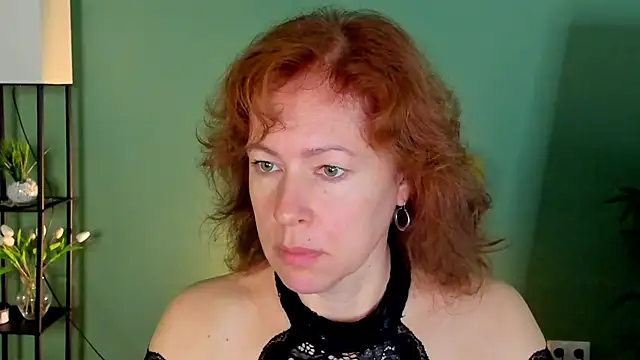 Snapshot of LeticiaRomano chatting on 06/28/26, 03:57 LeticiaRomano online show from 06/28/26, 03:57