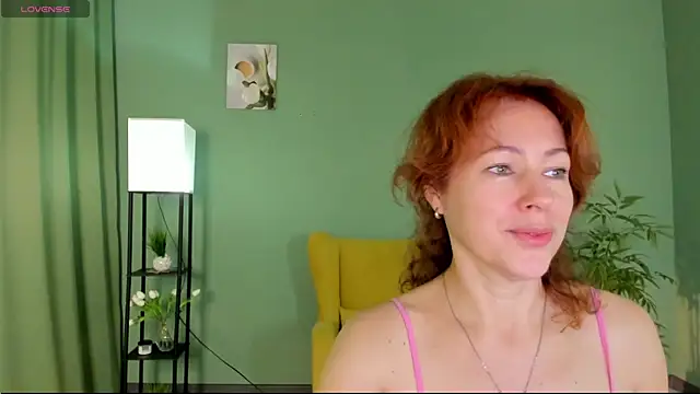 Snapshot of LeticiaRomano chatting on 07/04/26, 03:57 LeticiaRomano online show from 07/04/26, 03:57