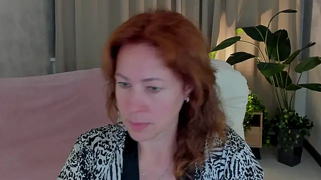 LeticiaRomano online show from 05/18/26, 04:07