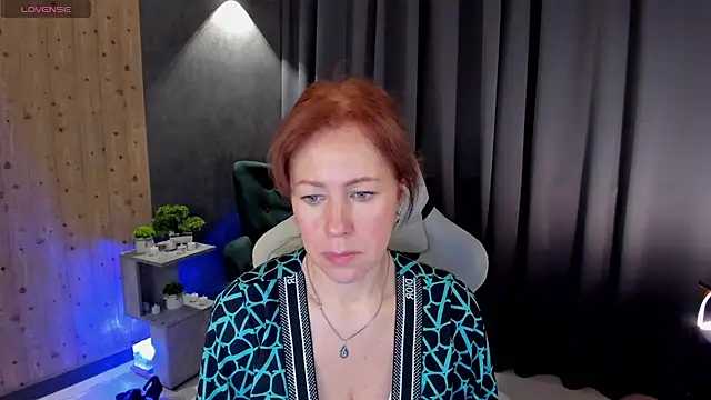 Snapshot of LeticiaRomano chatting on 03/11/26, 04:34 LeticiaRomano online show from 03/11/26, 04:34