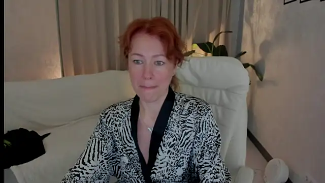 LeticiaRomano online show from 05/25/26, 04:12