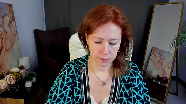 Snapshot of LeticiaRomano chatting on 03/31/26, 04:03 LeticiaRomano online show from 03/31/26, 04:03