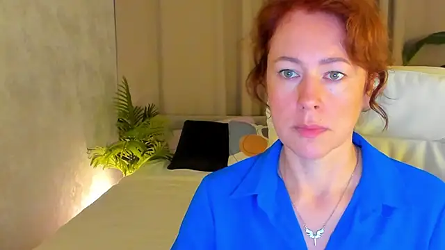 Snapshot of LeticiaRomano chatting on 06/10/26, 03:52 LeticiaRomano online show from 06/10/26, 03:52