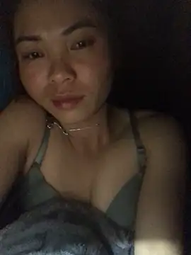 Snapshot of Akira-baby chatting on 03/25/26, 02:27 Akira-baby online show from 03/25/26, 02:27