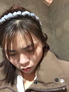 Snapshot of Akira-baby chatting on 04/02/26, 01:24 Akira-baby online show from 04/02/26, 01:24