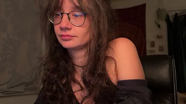 nyxo  online show from 04/05/26, 09:54