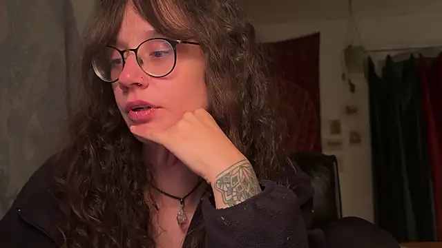 nyxo  online show from 04/24/26, 09:28