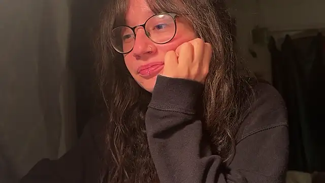 nyxo  online show from 03/25/26, 10:19