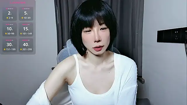 lin lin 520 520 online show from 04/17/26, 04:10