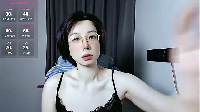 lin lin 520 520 online show from 06/08/26, 03:45