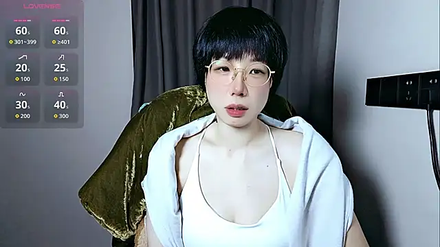 lin lin 520 520 online show from 05/06/26, 04:00