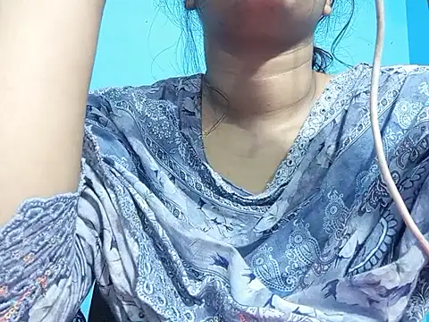 Emma 4433 online show from 04/16/26, 09:39