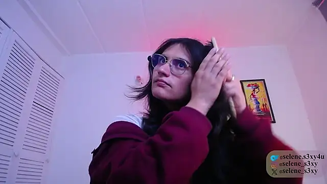 Snapshot of selene_cutie chatting on 04/01/26, 12:02 selene cutie online show from 04/01/26, 12:02