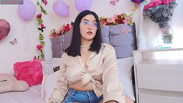 Snapshot of Isabella_Roses_ chatting on 04/04/26, 09:10 Isabella Roses online show from 04/04/26, 09:10