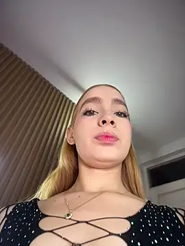 Isabella gaviria online show from 03/20/26, 11:39