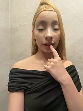 Isabella gaviria online show from 04/03/26, 01:34