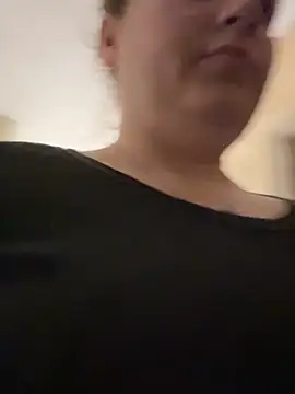 Nenssy555 online show from 04/15/26, 07:18