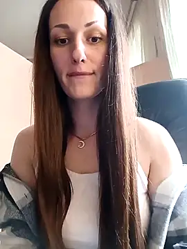 LunaCrystall online show from 04/23/26, 01:24