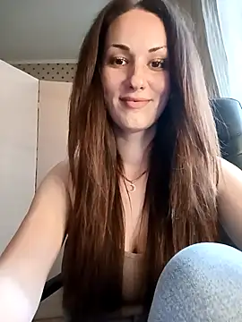 LunaCrystall online show from 05/09/26, 04:21