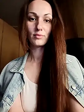 Snapshot of LunaCrystall chatting on 04/03/26, 06:14 LunaCrystall online show from 04/03/26, 06:14