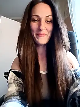 Snapshot of LunaCrystall chatting on 04/11/26, 03:59 LunaCrystall online show from 04/11/26, 03:59