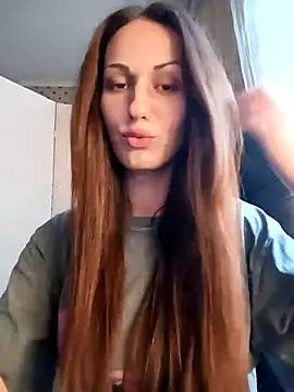 Snapshot of LunaCrystall chatting on 04/09/26, 04:02 LunaCrystall online show from 04/09/26, 04:02