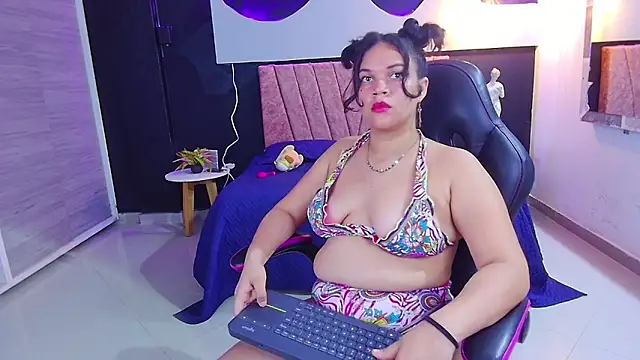 scarlettt  joness online show from 04/18/26, 02:41