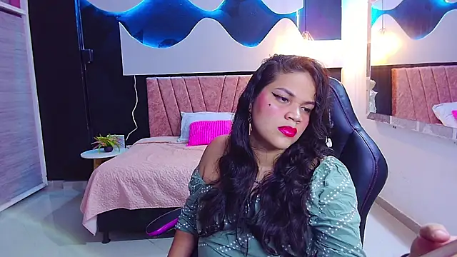 scarlettt  joness online show from 04/24/26, 02:13