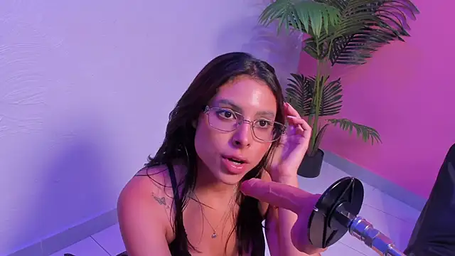 Lia owenss online show from 05/27/26, 01:57