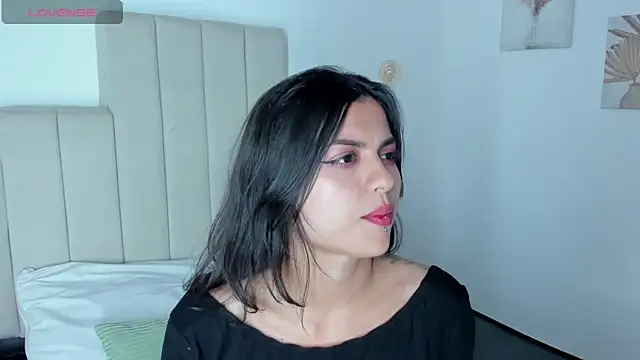 Zoee Kravitz online show from 05/13/26, 12:17