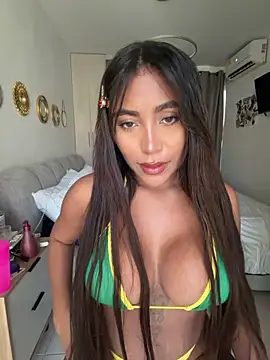 Snapshot of SaraValentina11 chatting on 04/01/26, 06:05 SaraValentina11 online show from 04/01/26, 06:05