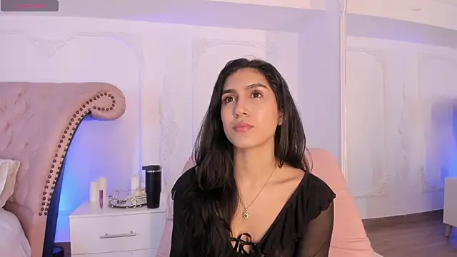 Snapshot of LucianaBlanco_ chatting on 06/20/26, 08:36 LucianaBlanco online show from 06/20/26, 08:36