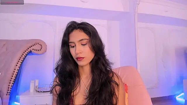 LucianaBlanco  online show from 05/15/26, 08:29