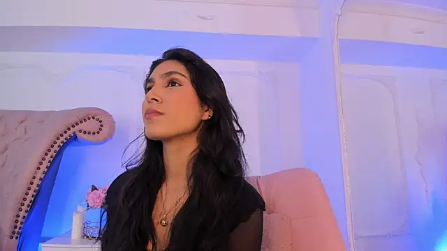 LucianaBlanco  online show from 04/10/26, 09:00