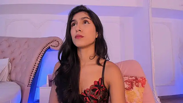 LucianaBlanco  online show from 05/06/26, 08:24
