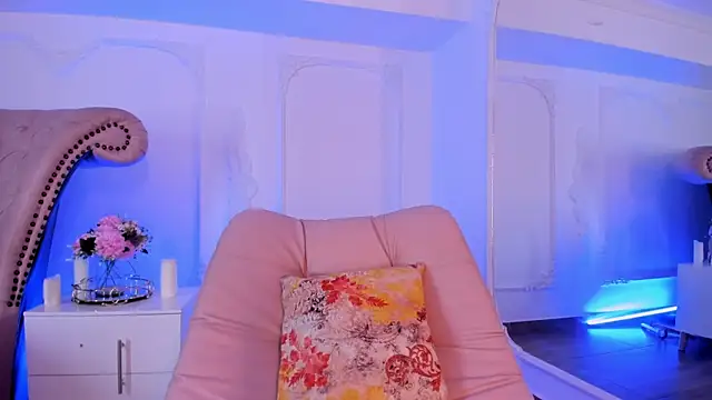 LucianaBlanco  online show from 03/20/26, 08:21