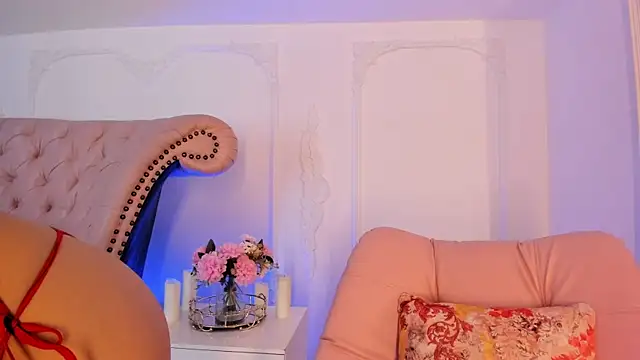 LucianaBlanco  online show from 04/19/26, 02:51