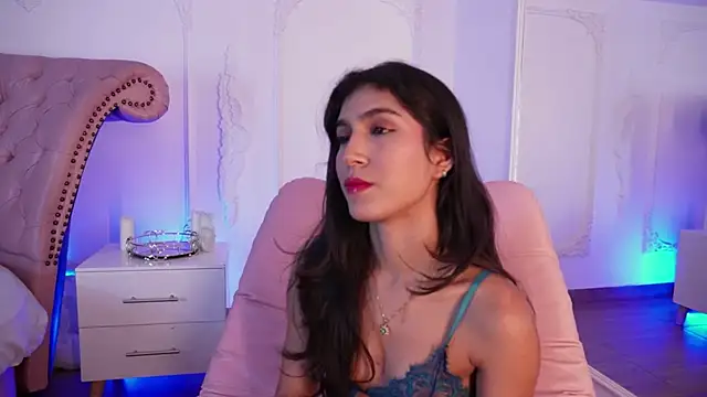 Snapshot of LucianaBlanco_ chatting on 07/05/26, 03:41 LucianaBlanco online show from 07/05/26, 03:41