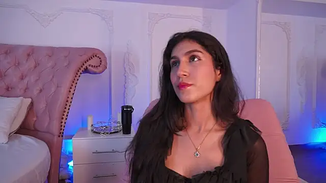 Snapshot of LucianaBlanco_ chatting on 06/30/26, 08:53 LucianaBlanco online show from 06/30/26, 08:53