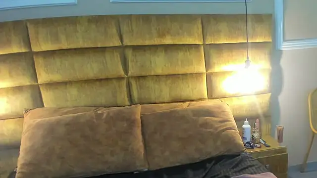 Snapshot of emhavega chatting on 04/03/26, 12:55 emhavega online show from 04/03/26, 12:55