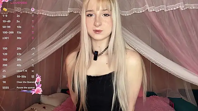 OnlyEva1 online show from 04/11/26, 07:45