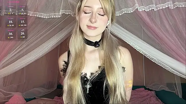 Snapshot of OnlyEva1 chatting on 06/23/26, 10:13 OnlyEva1 online show from 06/23/26, 10:13