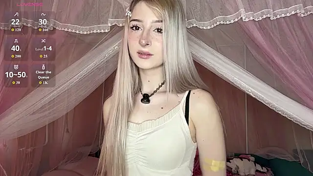 OnlyEva1 online show from 05/03/26, 08:30