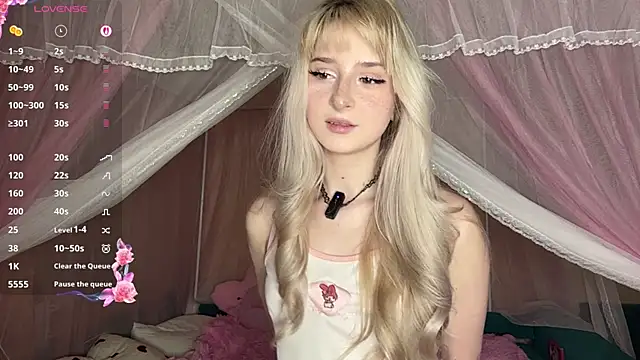 OnlyEva1 online show from 04/14/26, 10:09